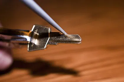 Indian Orchard MA Locksmith Store Indian Orchard, MA 413-728-5317 - broken-key-extraction